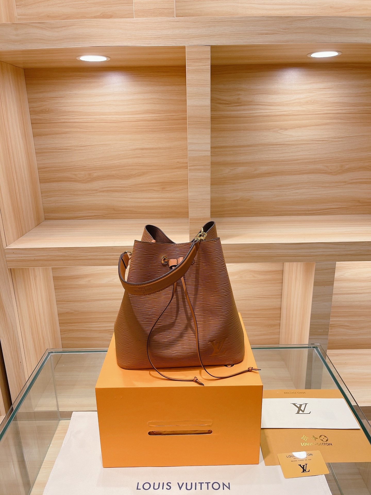 L*ouis V*uitton Top Bag 25*26cm