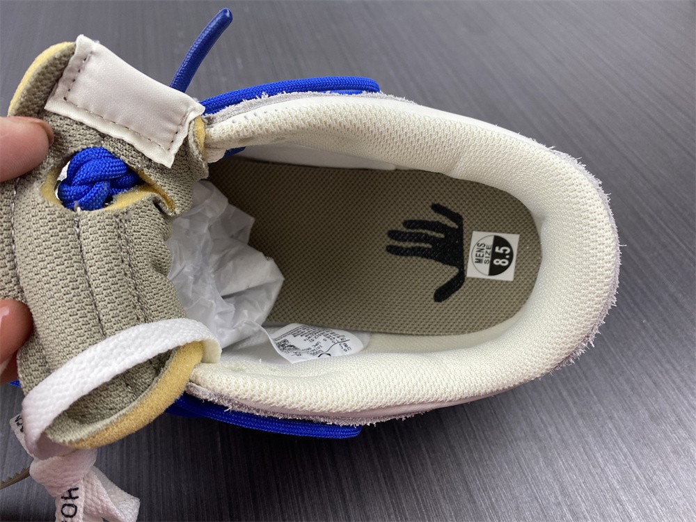 from O*ff-W*hite x Nike Dunk Low