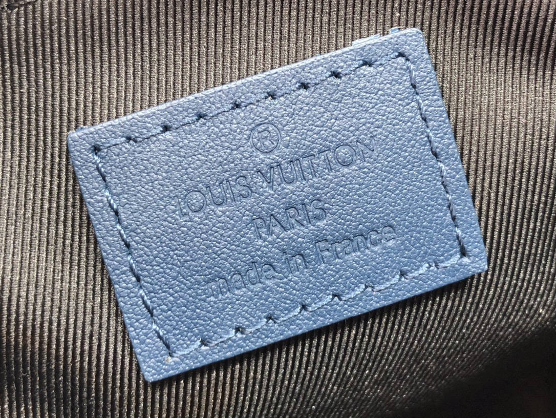 L*ouis V*uitton Top Bag 14*19.5*5cm