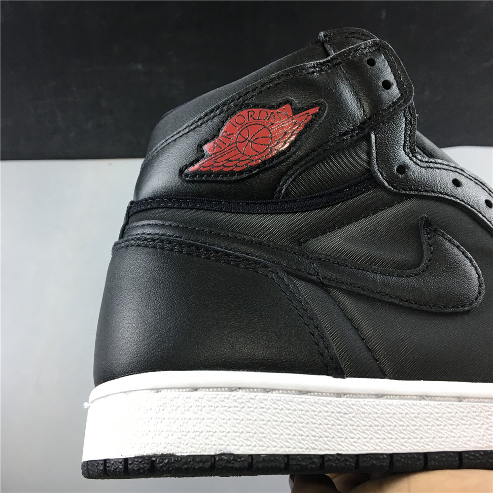 Air Jordan 1 “Black Satin” 555088-060