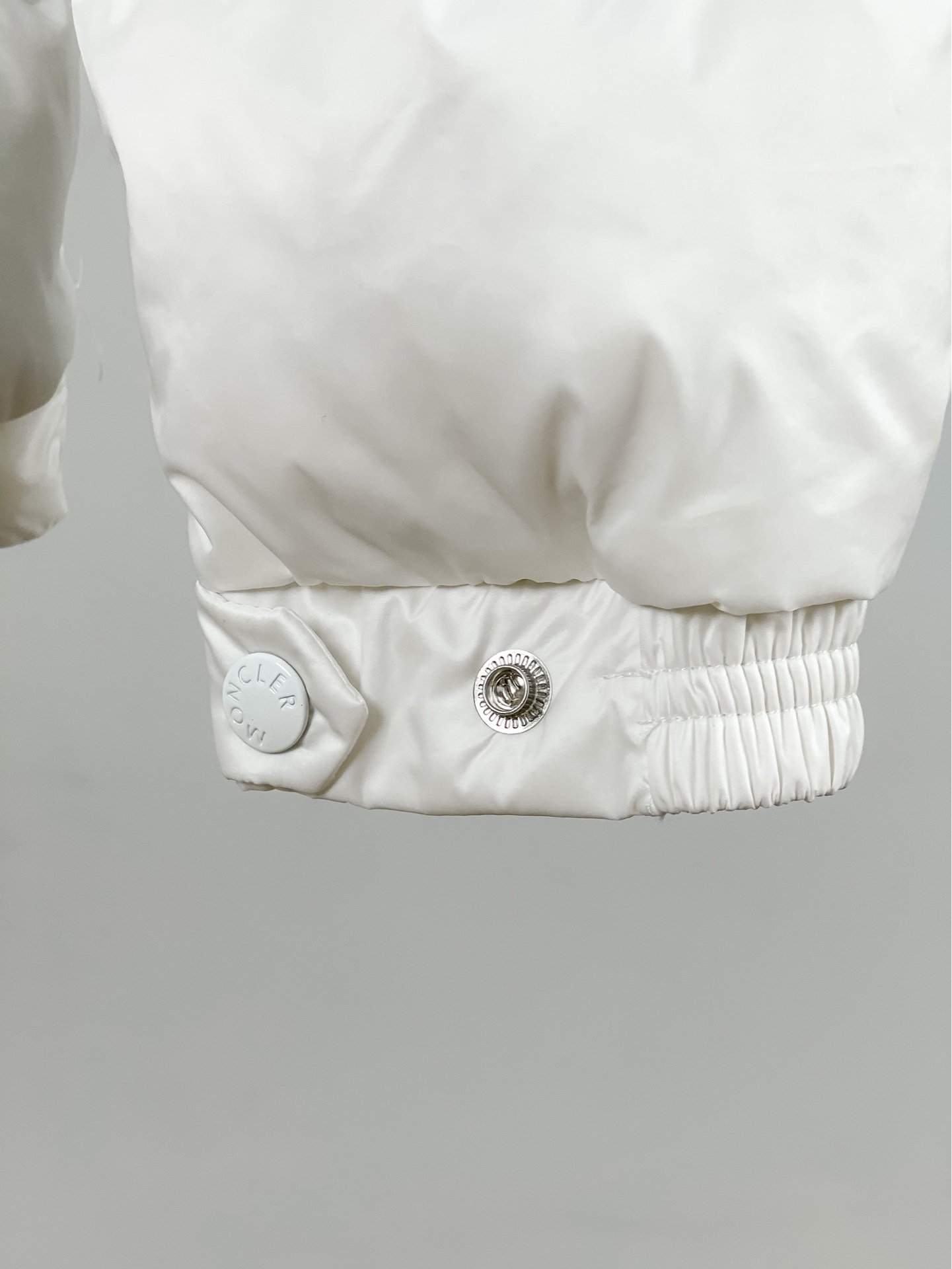 Women Jacket/Sweater Top Quality