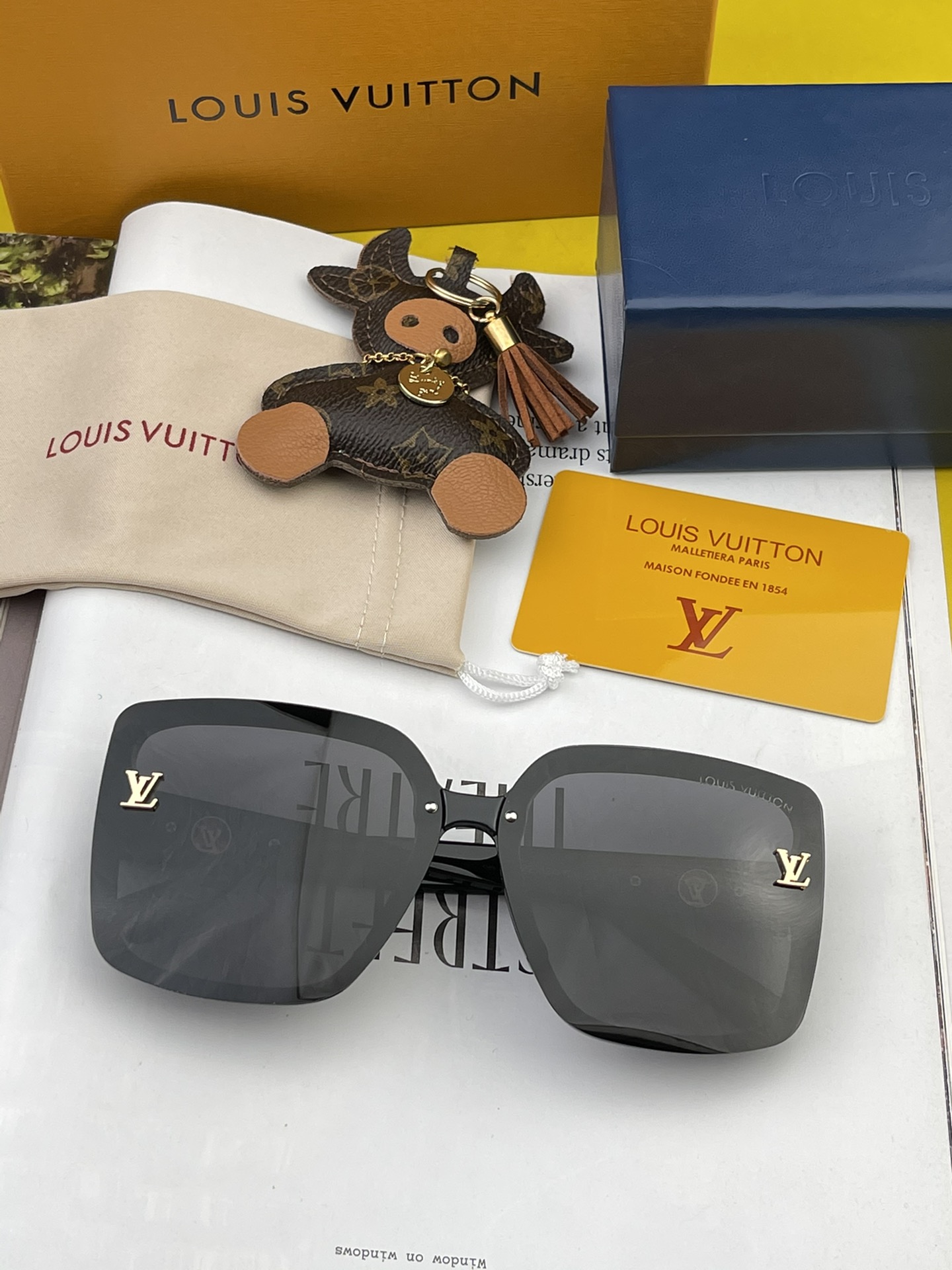 L*ouis V*uitton Glasses Top