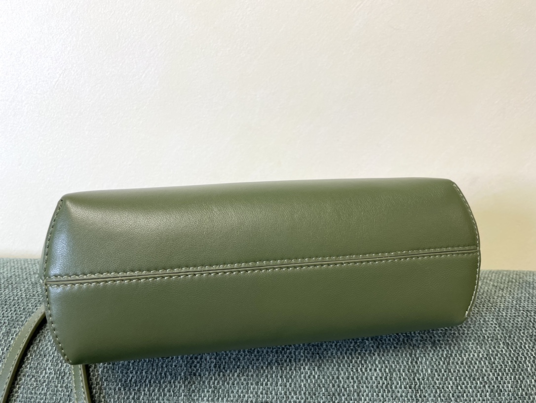 F*endi Bag Top Quality 26*9.5*18CM