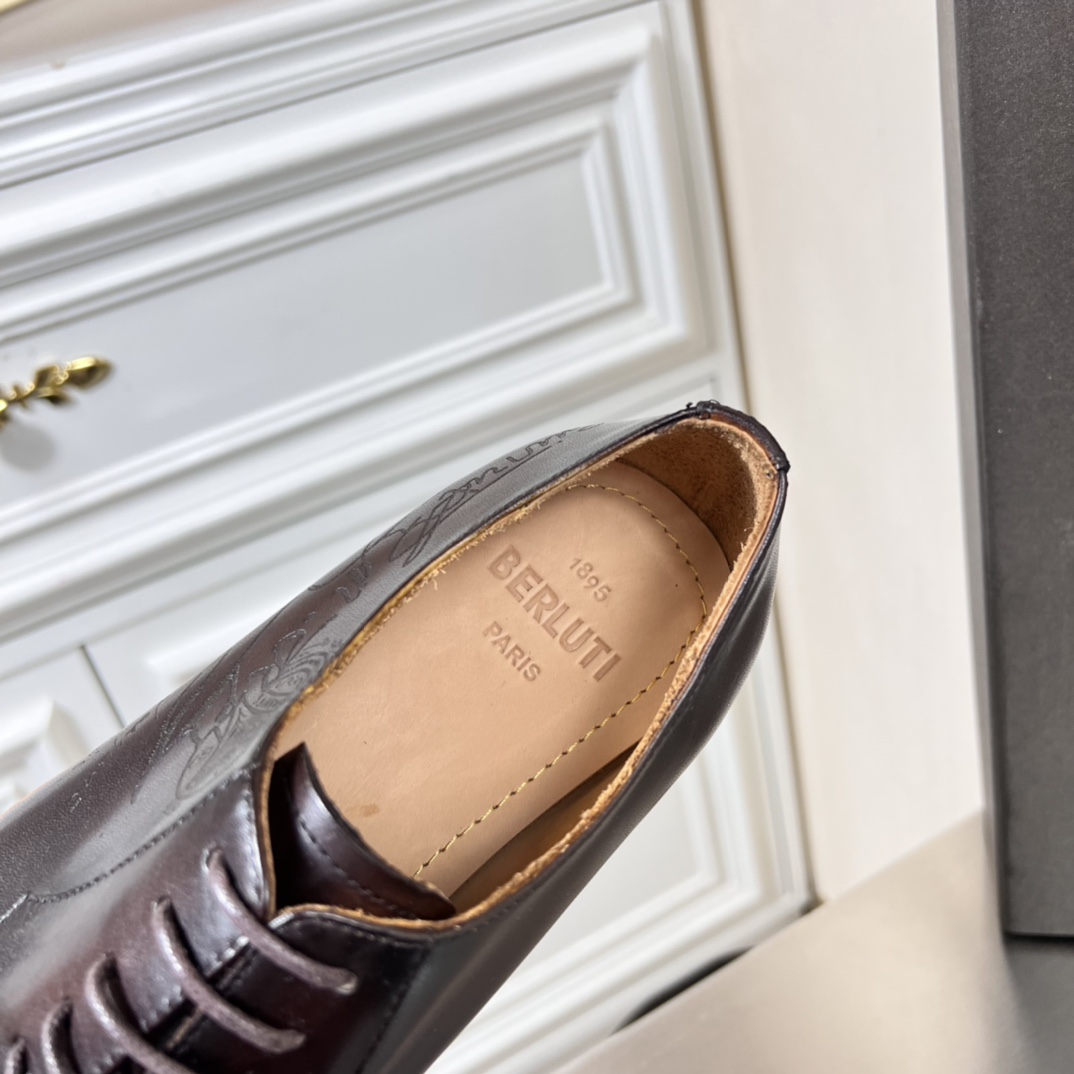 Men B*erluti Top Loafer