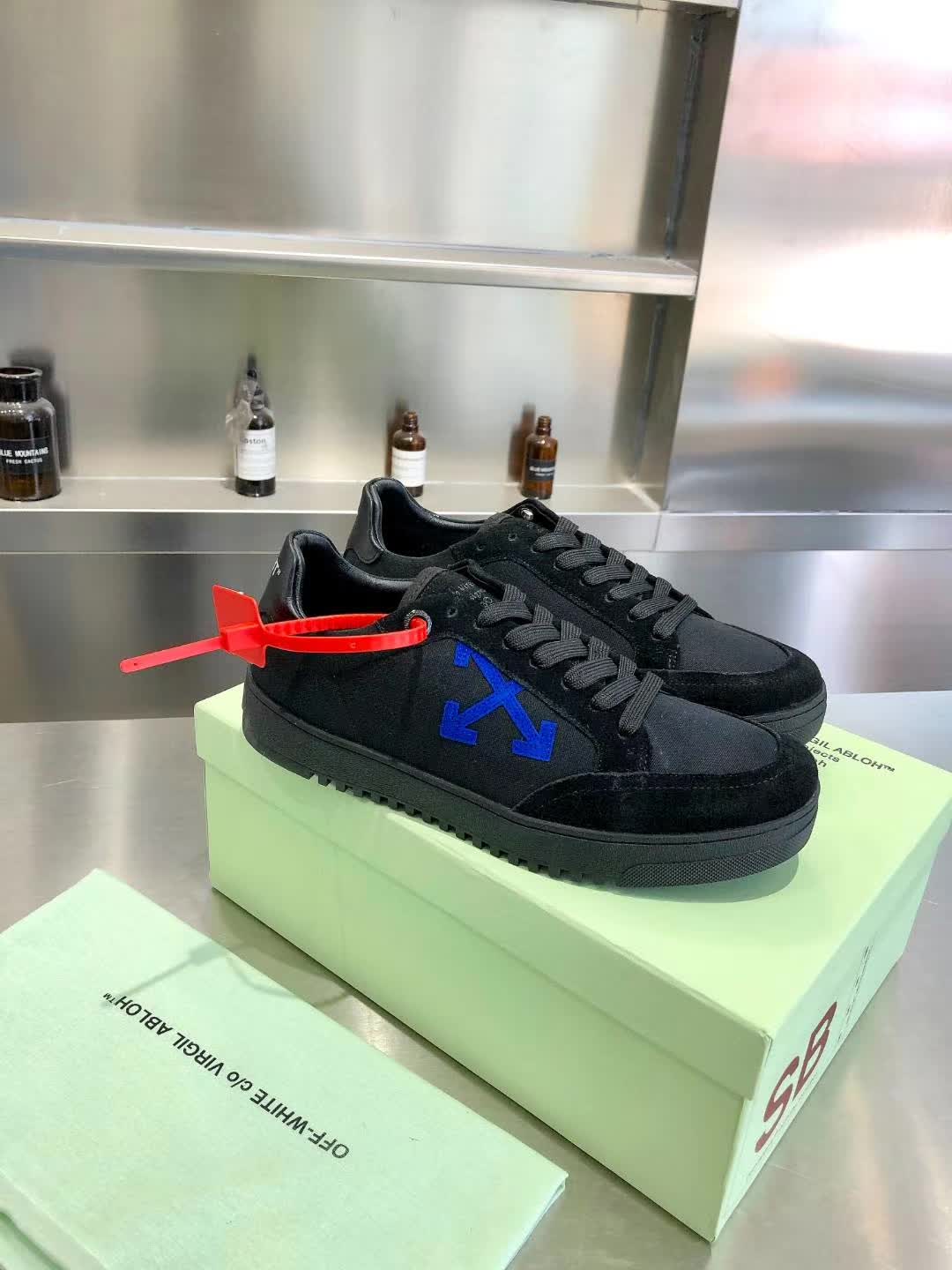 Men Women O*ff W*hite Sneaker