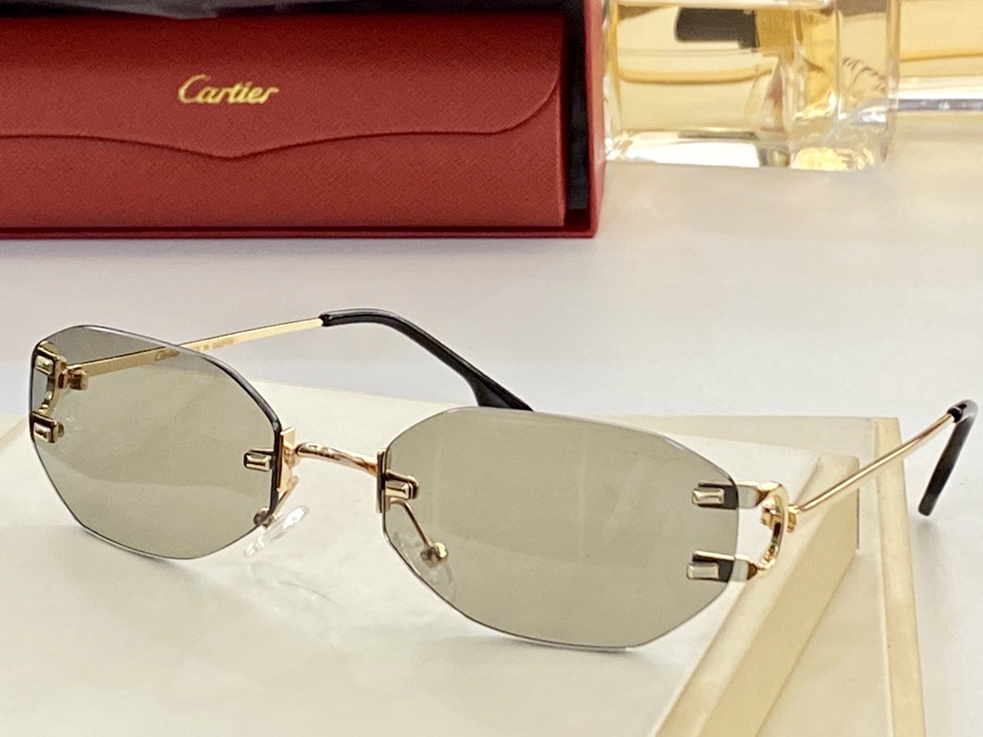 C*artier Glasses Top