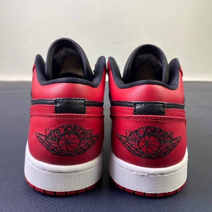 Air Jordan 1 Low