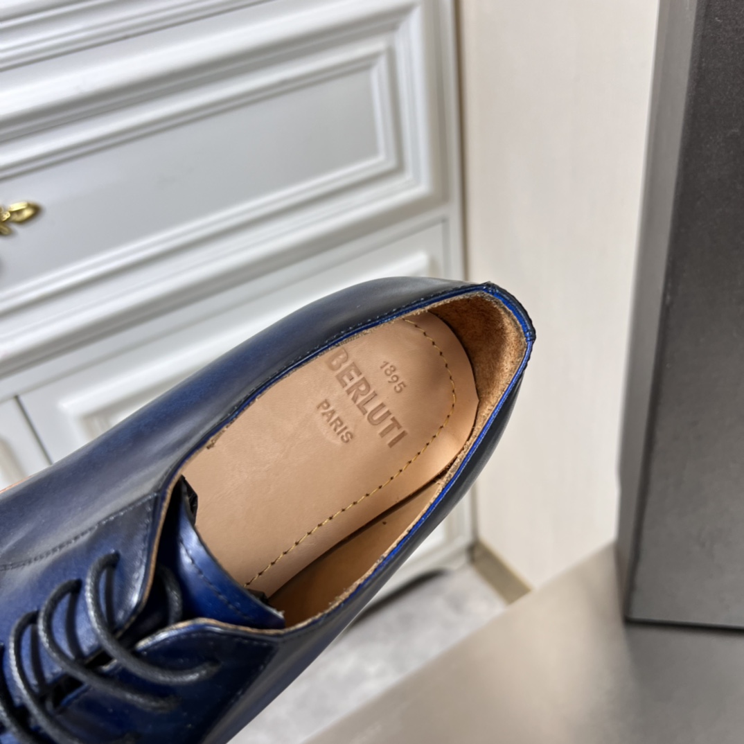 Men B*erluti Top Loafer