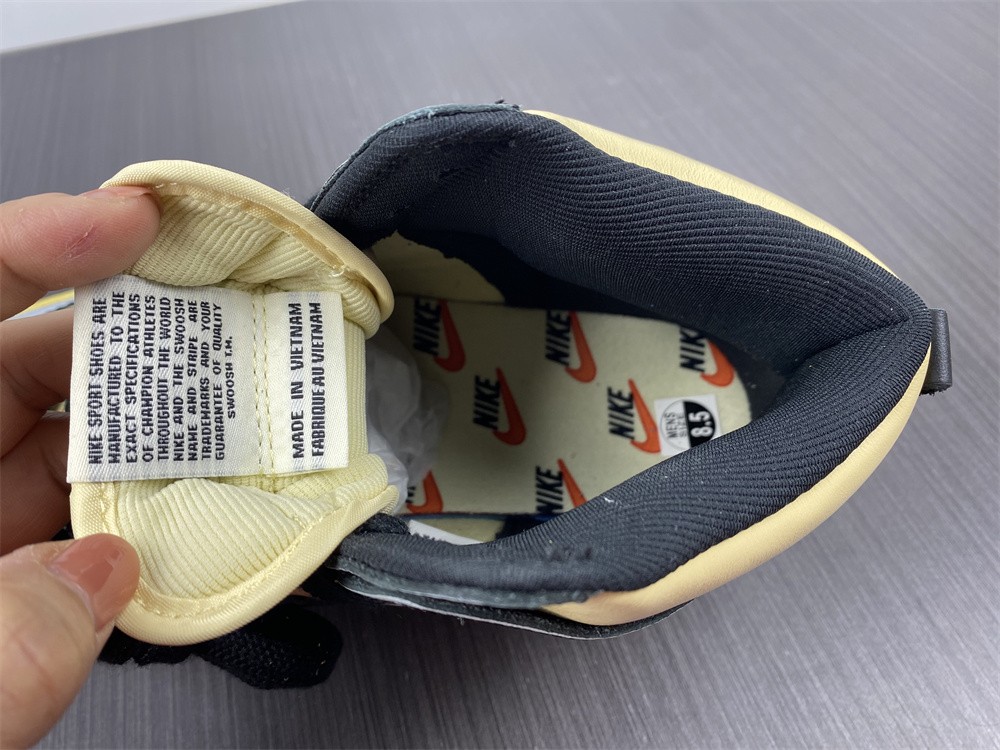 from Nike SB Dunk High DD9404-700