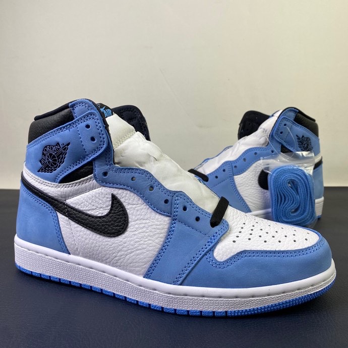 Air Jordan 1 High OG University Blue 555088-134