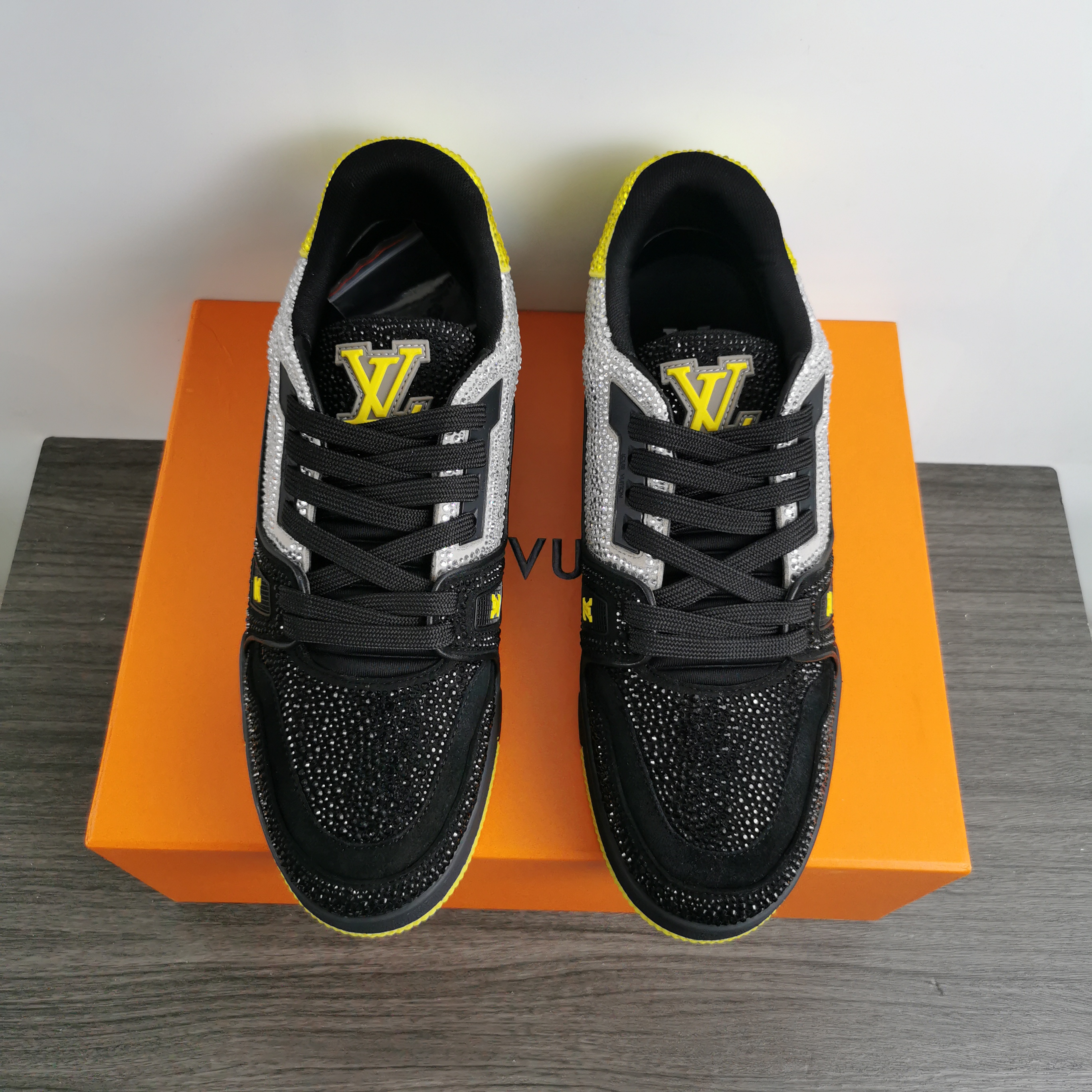 Men L*ouis V*uitton Top Sneakers