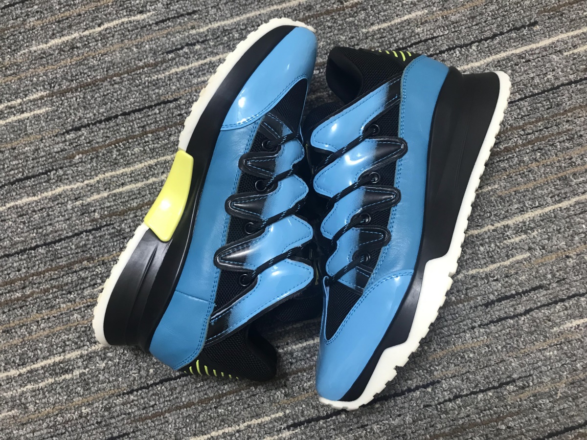 Men L*ouis V*uitton Run Away Top Sneaker