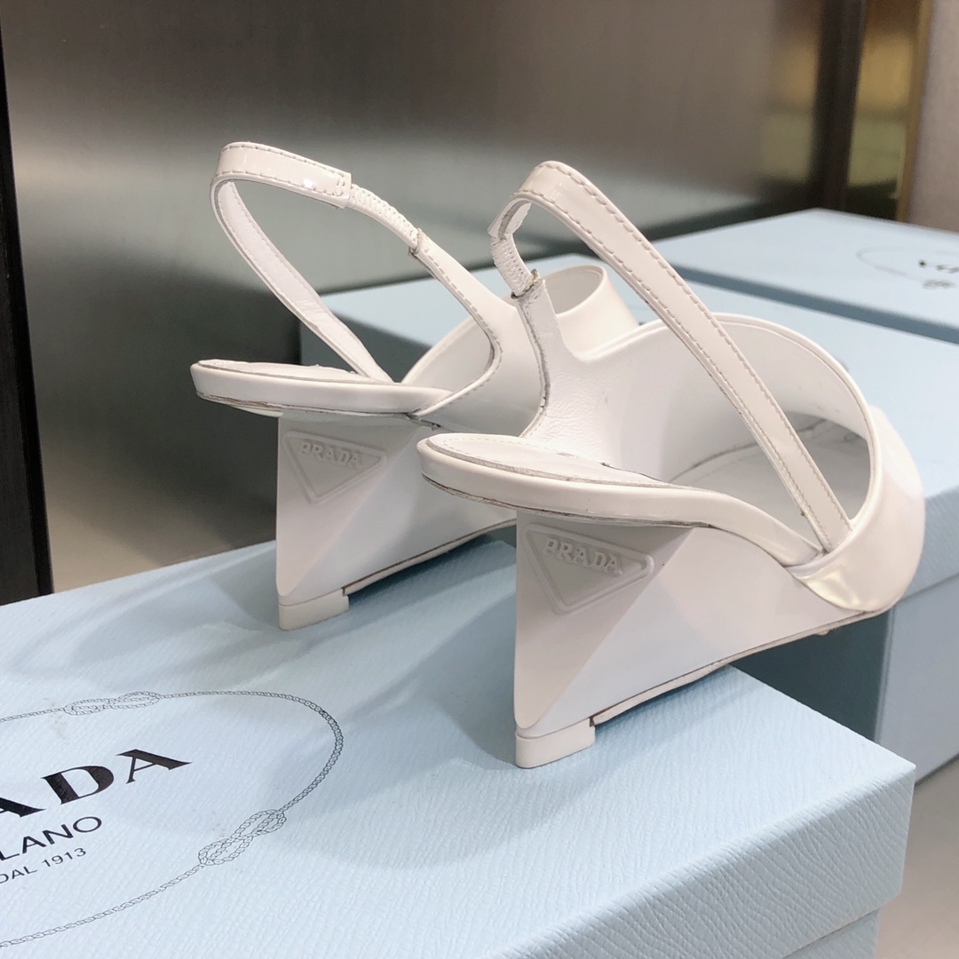 Women P*rada Top Quality Sandals