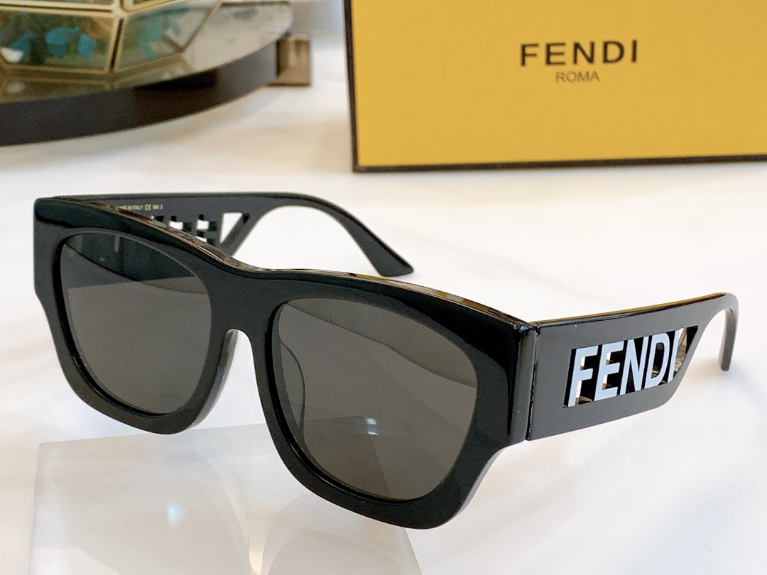 F*endi Glasses Top