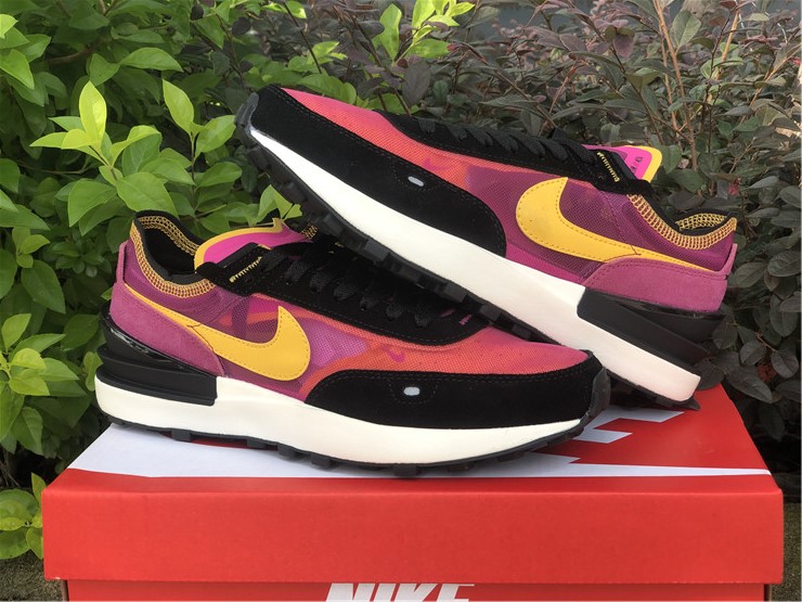 from NIKE Waffle One DA7995-600