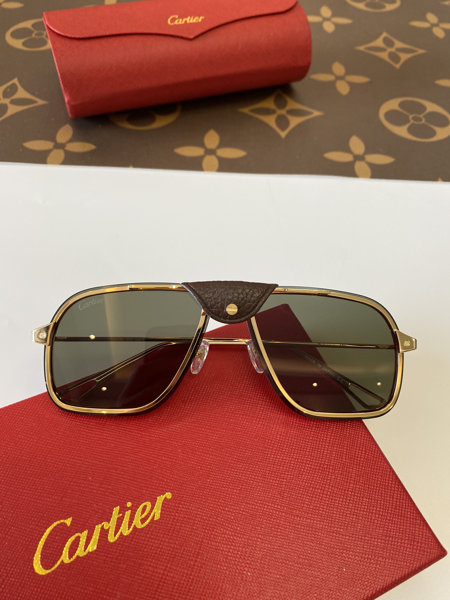 C*artier Glasses Top