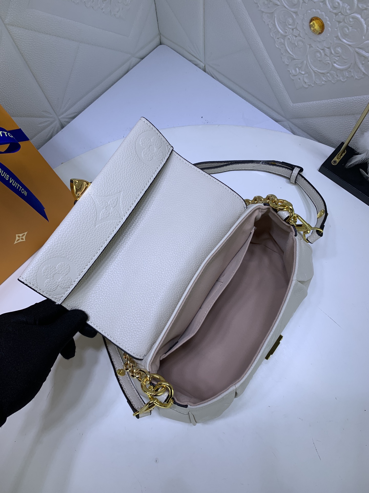 L*ouis V*uitton Bag Top Quality 24*14*9cm