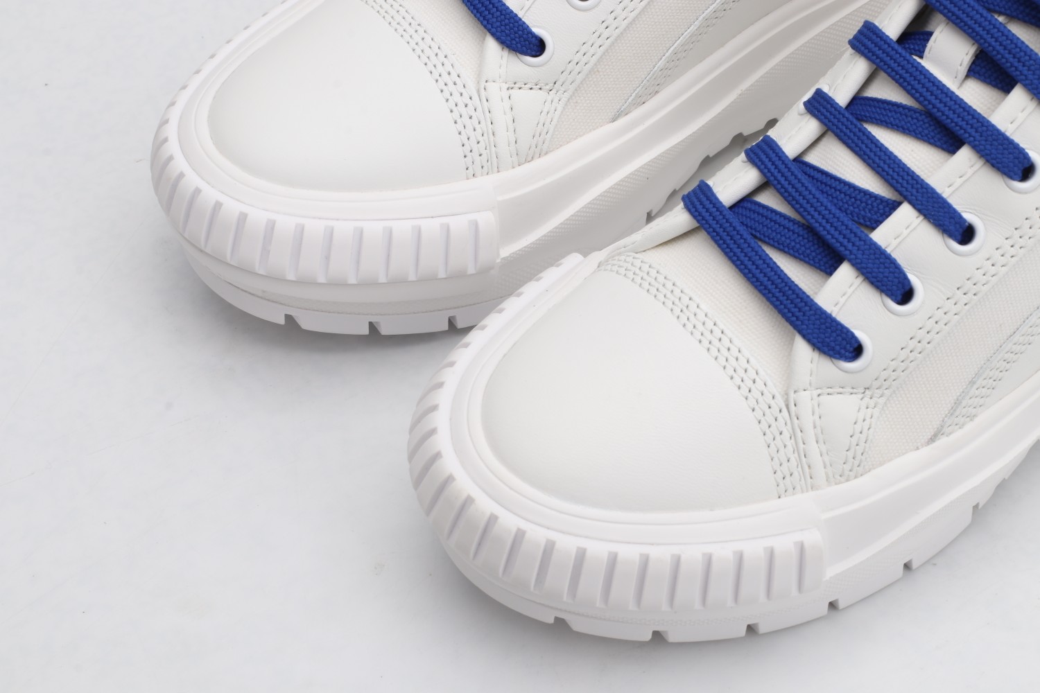 Women L*ouis V*uitton Top Sneaker