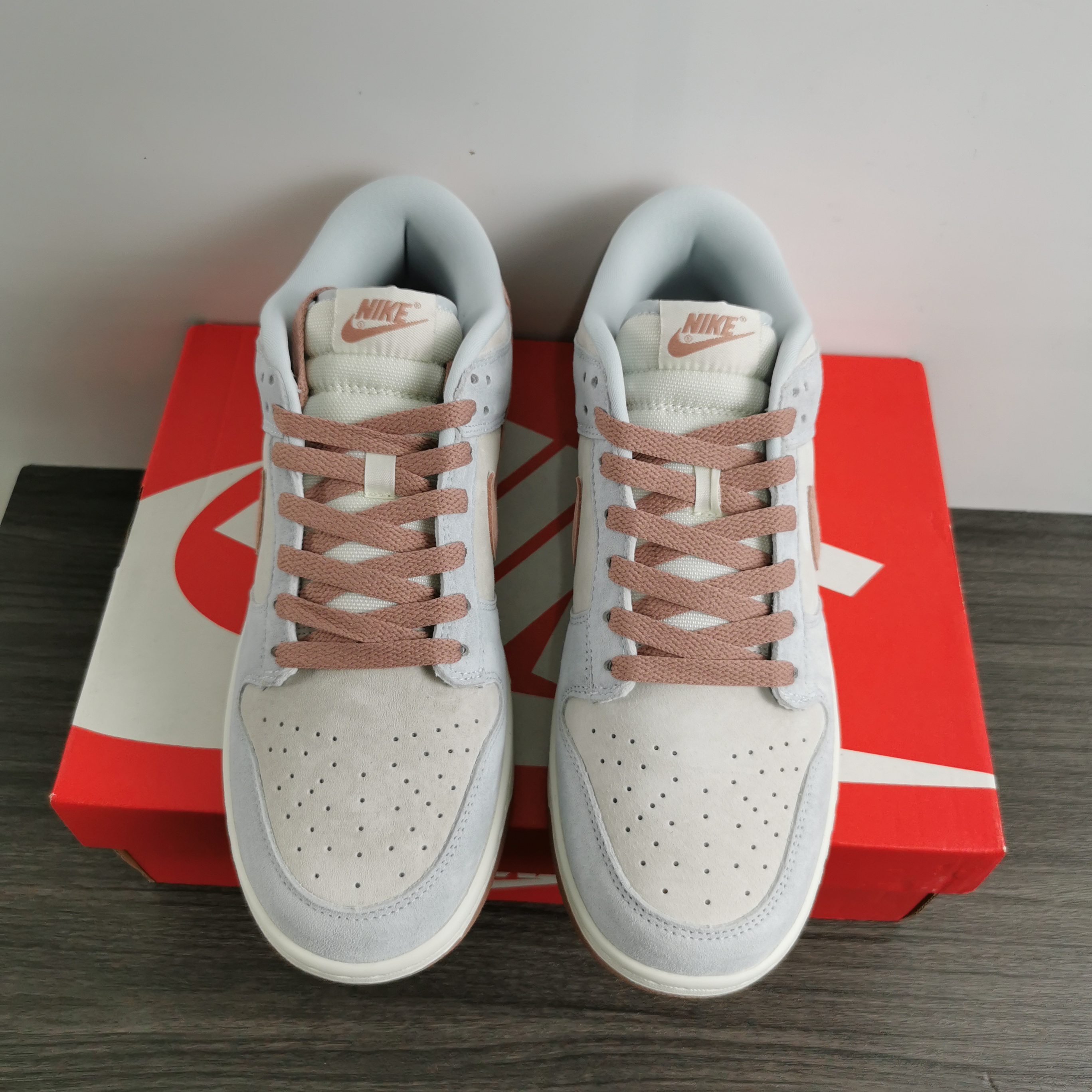 from Nike dunk SB Low Fossil Rose DH7577-001
