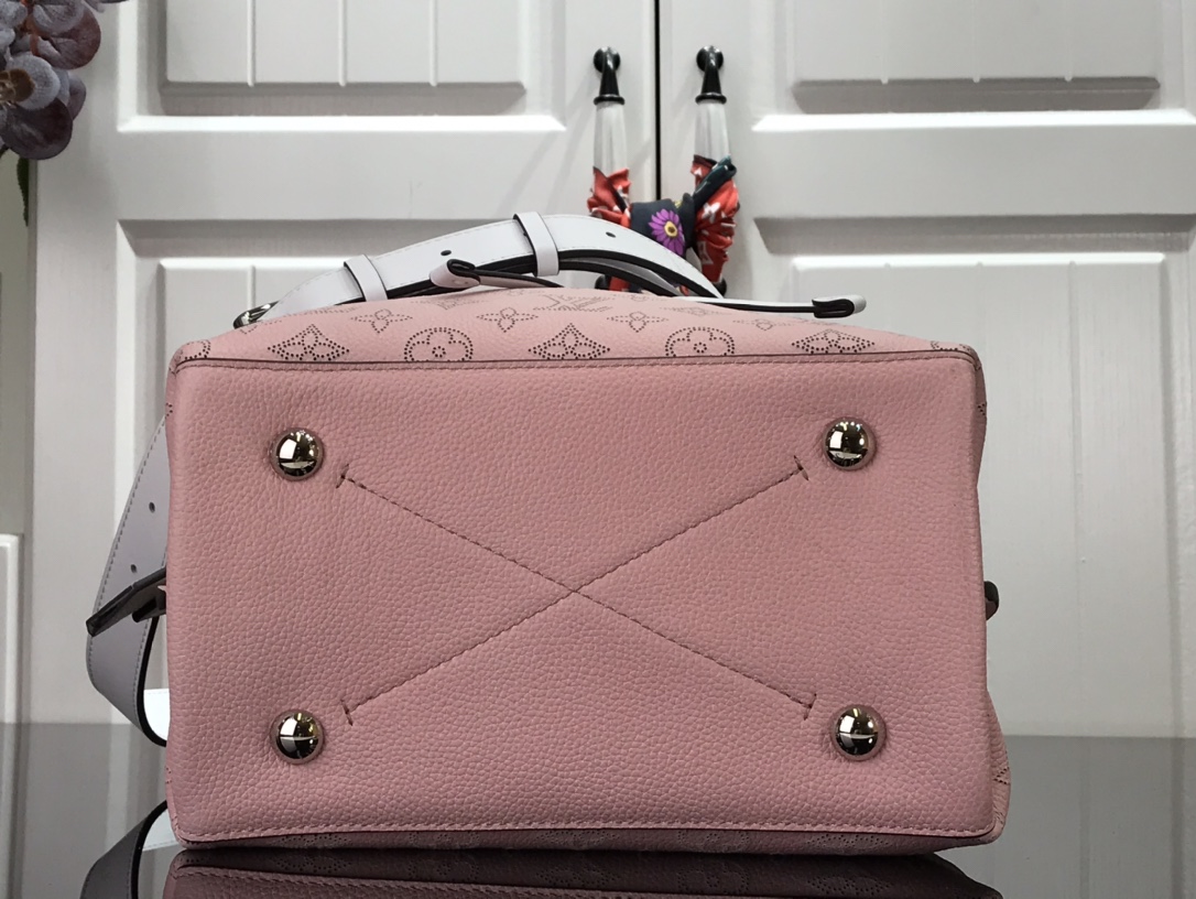 L*ouis V*uitton Top Bag 25 x 25 x 20 cm