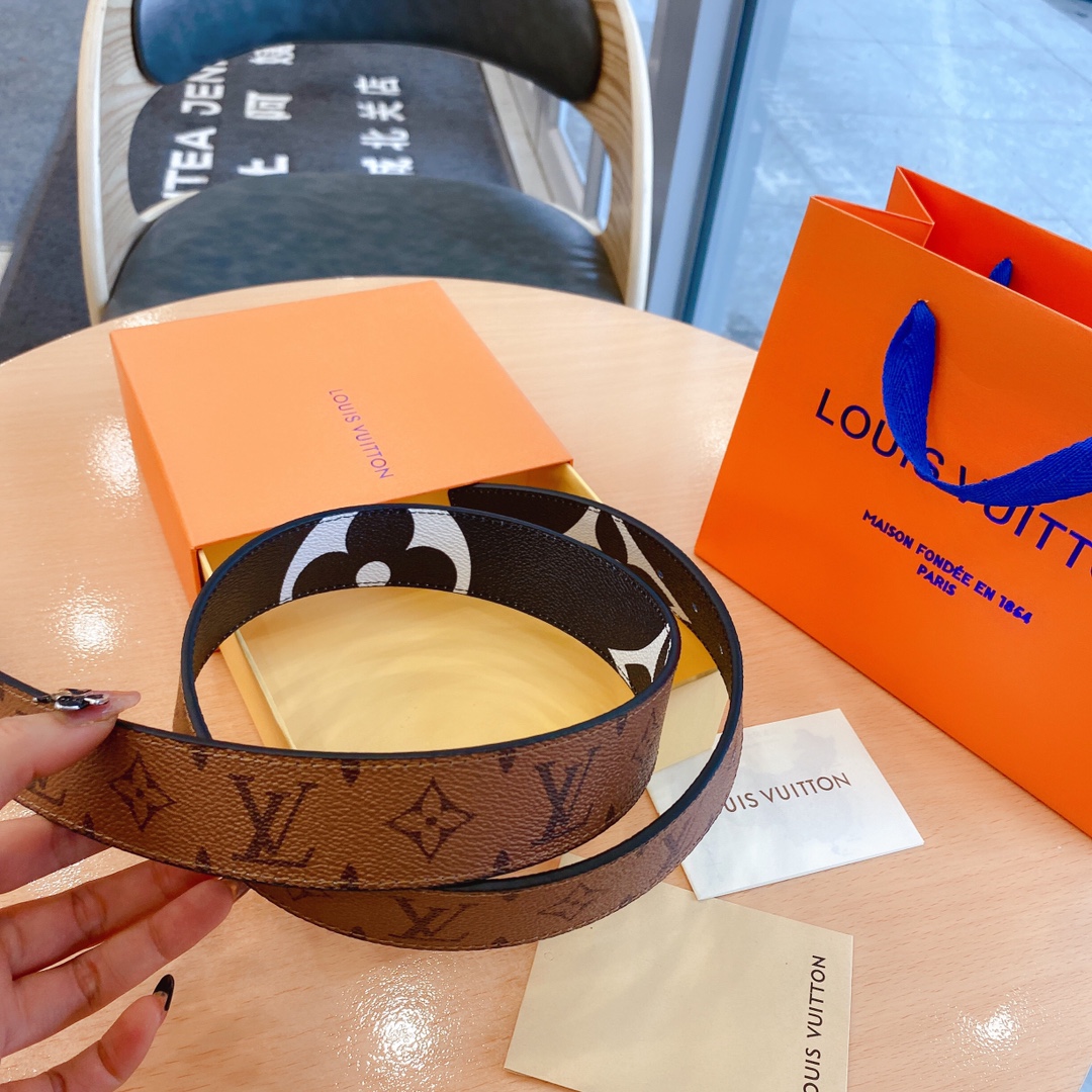 L*ouis V*uitton Belts Top Version