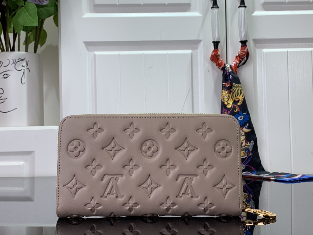 L*ouis V*uitton Bag Top Quality 19.5*10.5*2.5cm