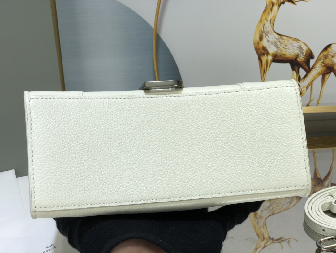 B*alenciaga Bag Top Quality