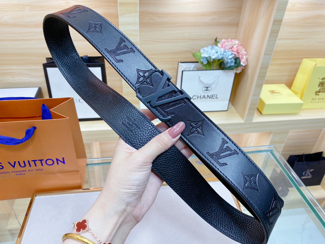 L*ouis V*uitton Belts Top Version