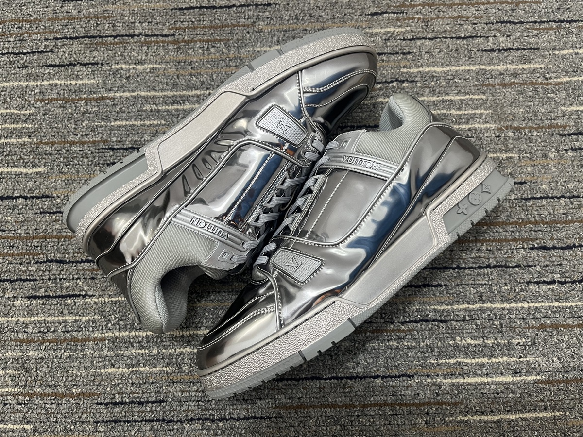 Men L*ouis V*uitton Top Sneakers