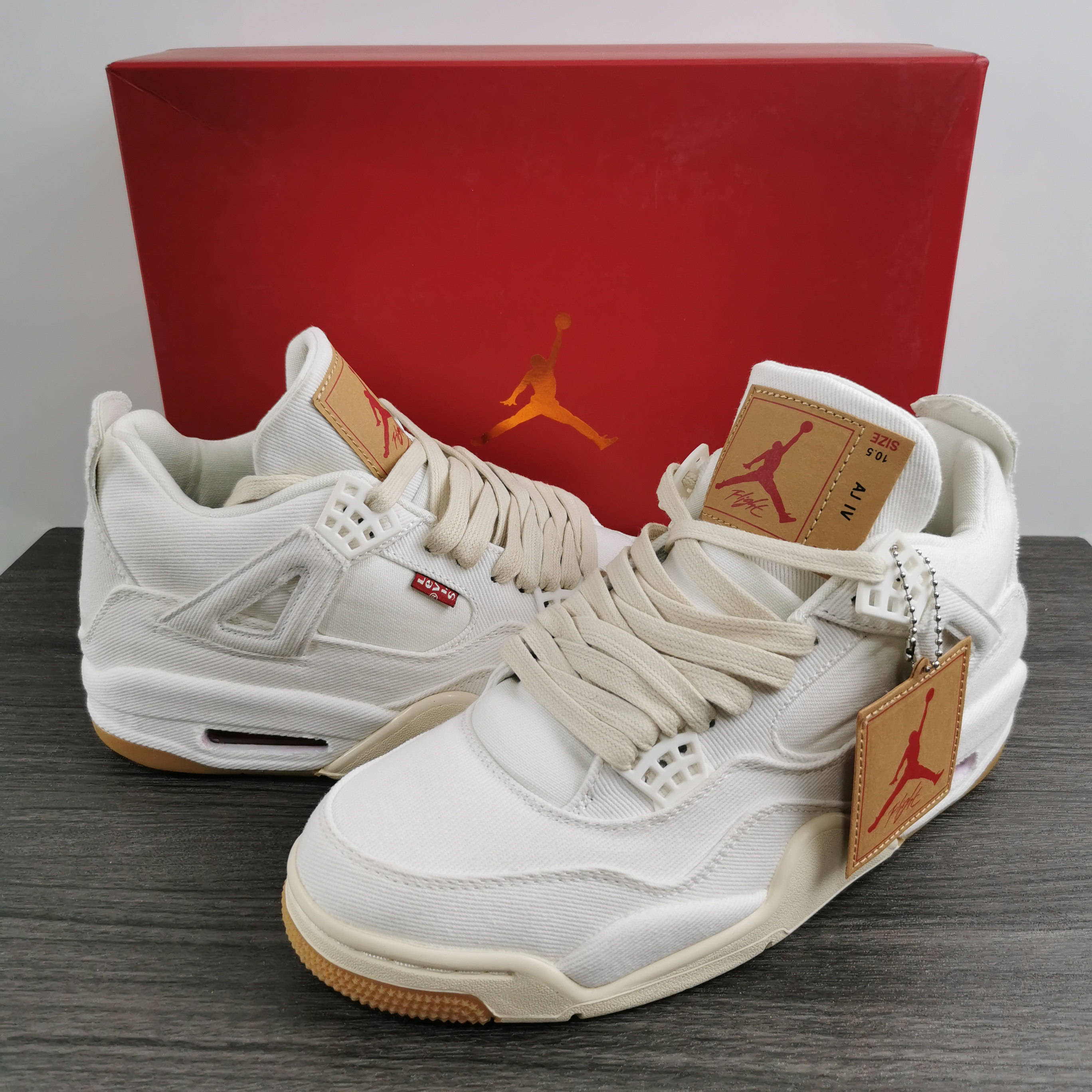 Air Jordan 4