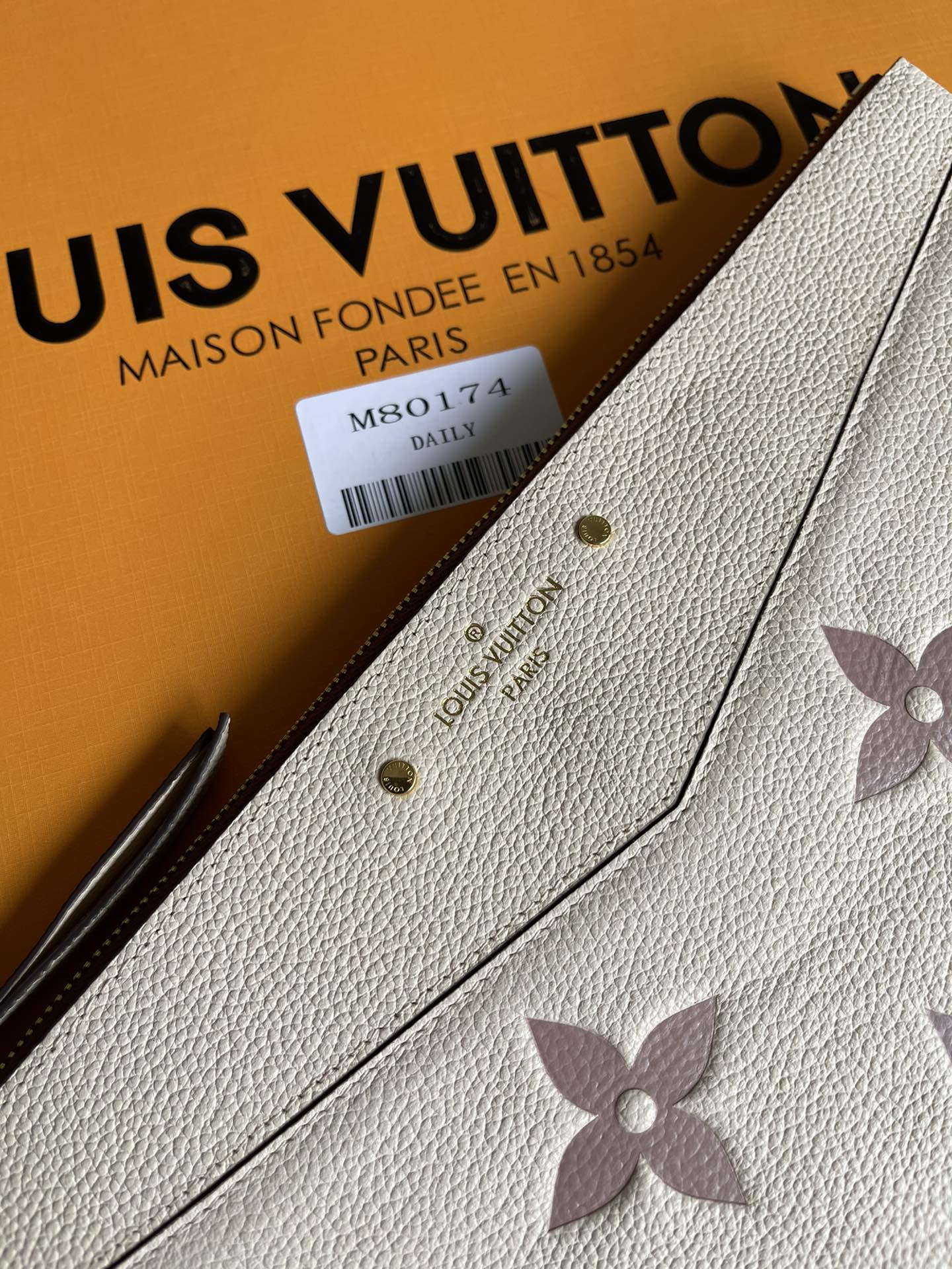 L*ouis V*uitton Bag Top Quality 29.5 x 21 x 1 cm