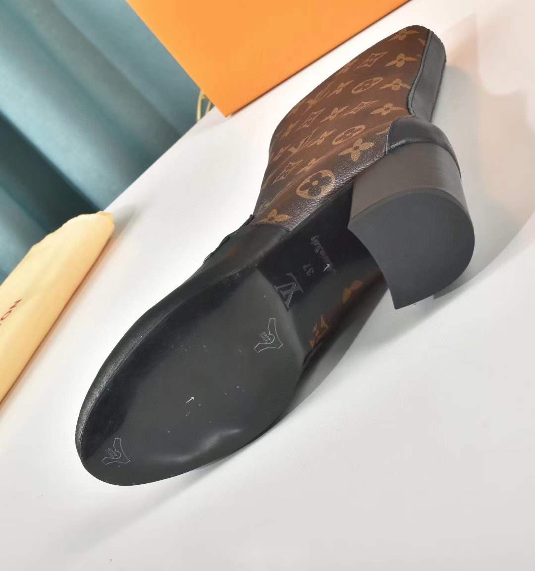 Women L*ouis V*uitton Top Sneaker