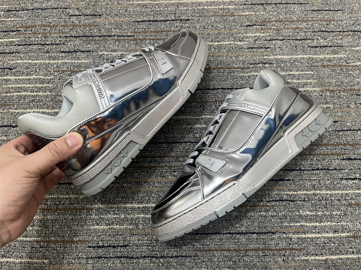 Men L*ouis V*uitton Top Sneakers