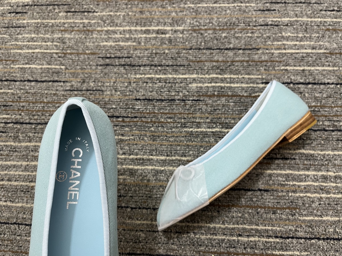 Women C*hanel Top Sneaker