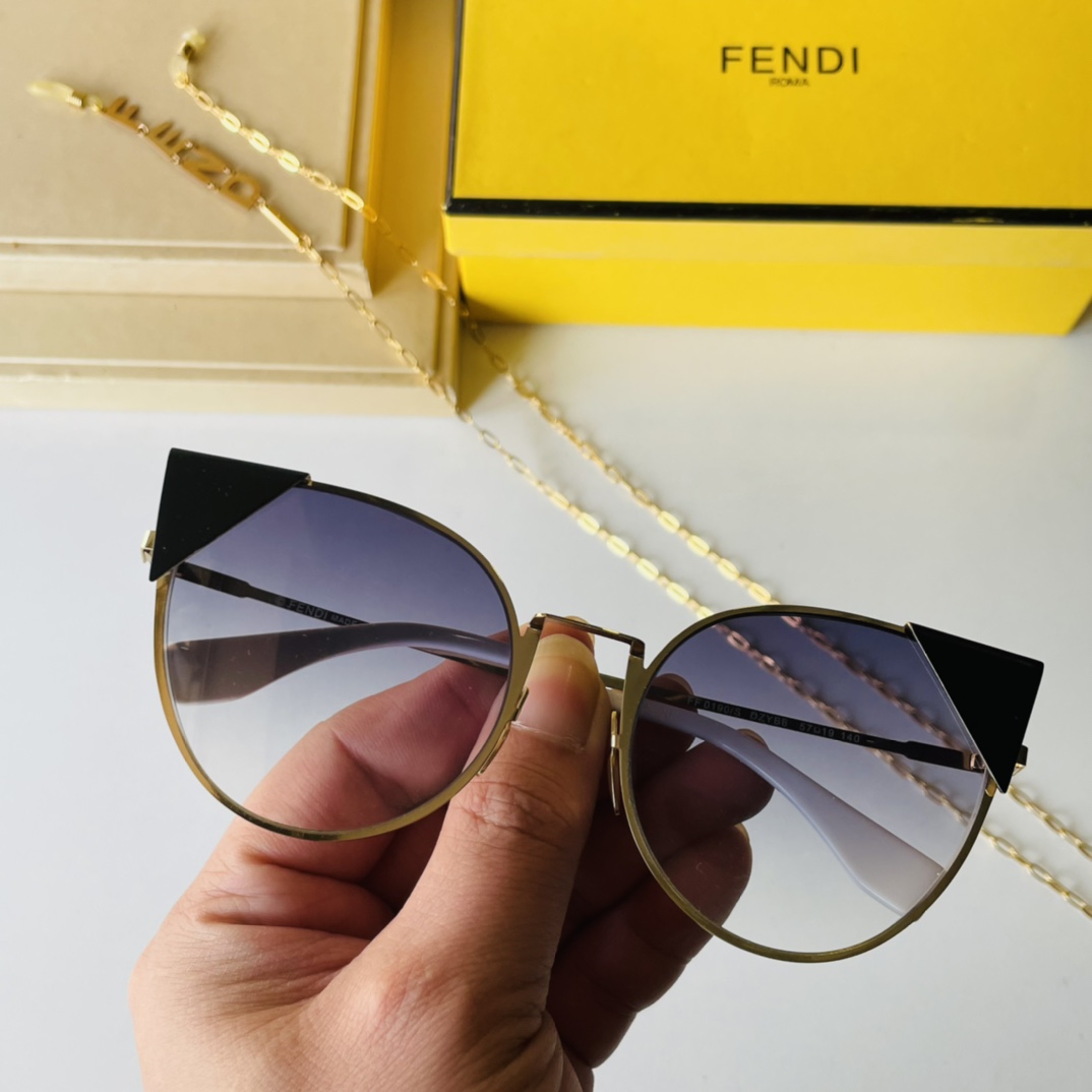 F*endi Glasses Top