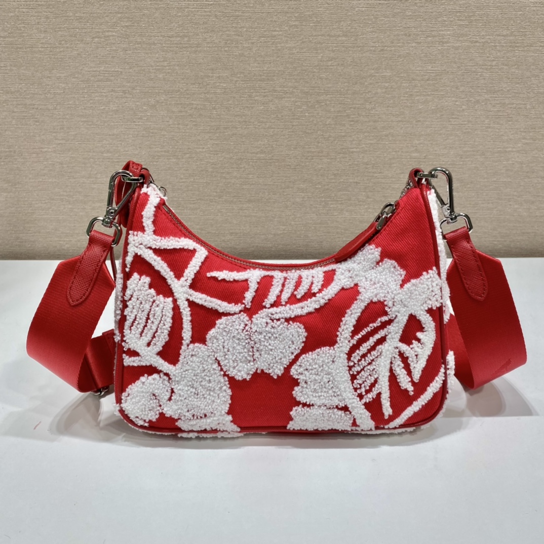 P*rada Bag Top Quality 22*18*6CM