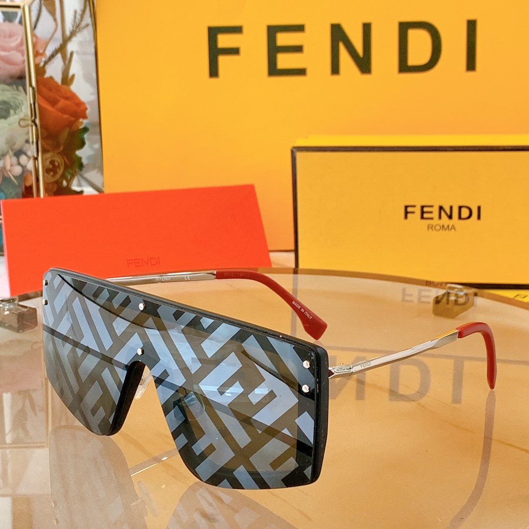 F*endi Glasses Top