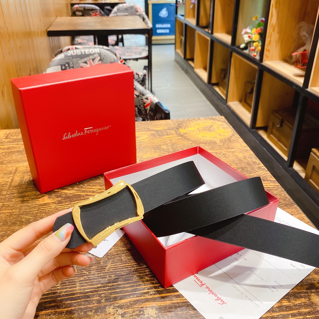 F*erragamo Top Version