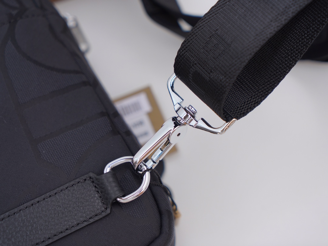 B*urberry Top Bag 20*29*5cm