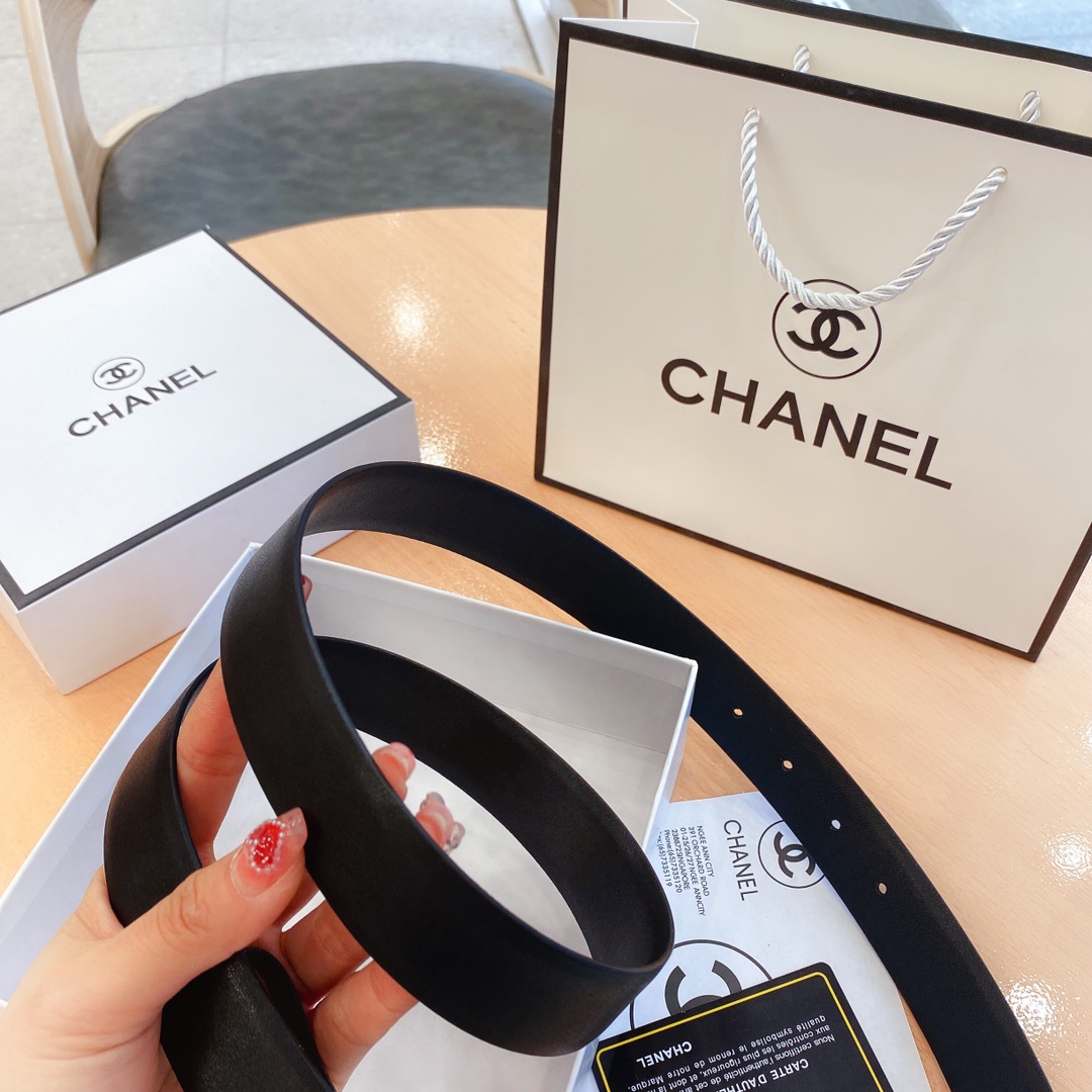 L*ouis V*uitton Belts Top Version