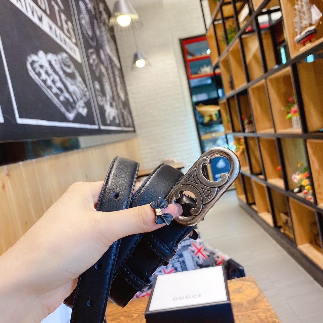 C* eline Belts Top Version