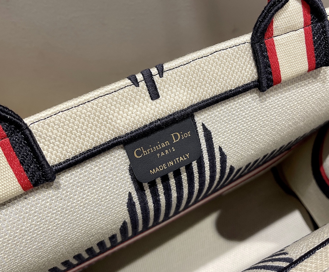 D*ior Bag Top Quality