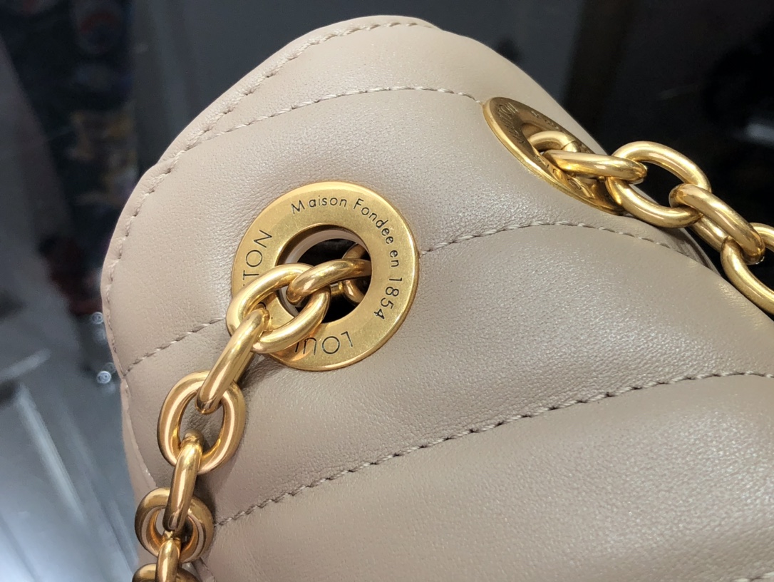 L*ouis V*uitton Top Bag 24*14*9cm