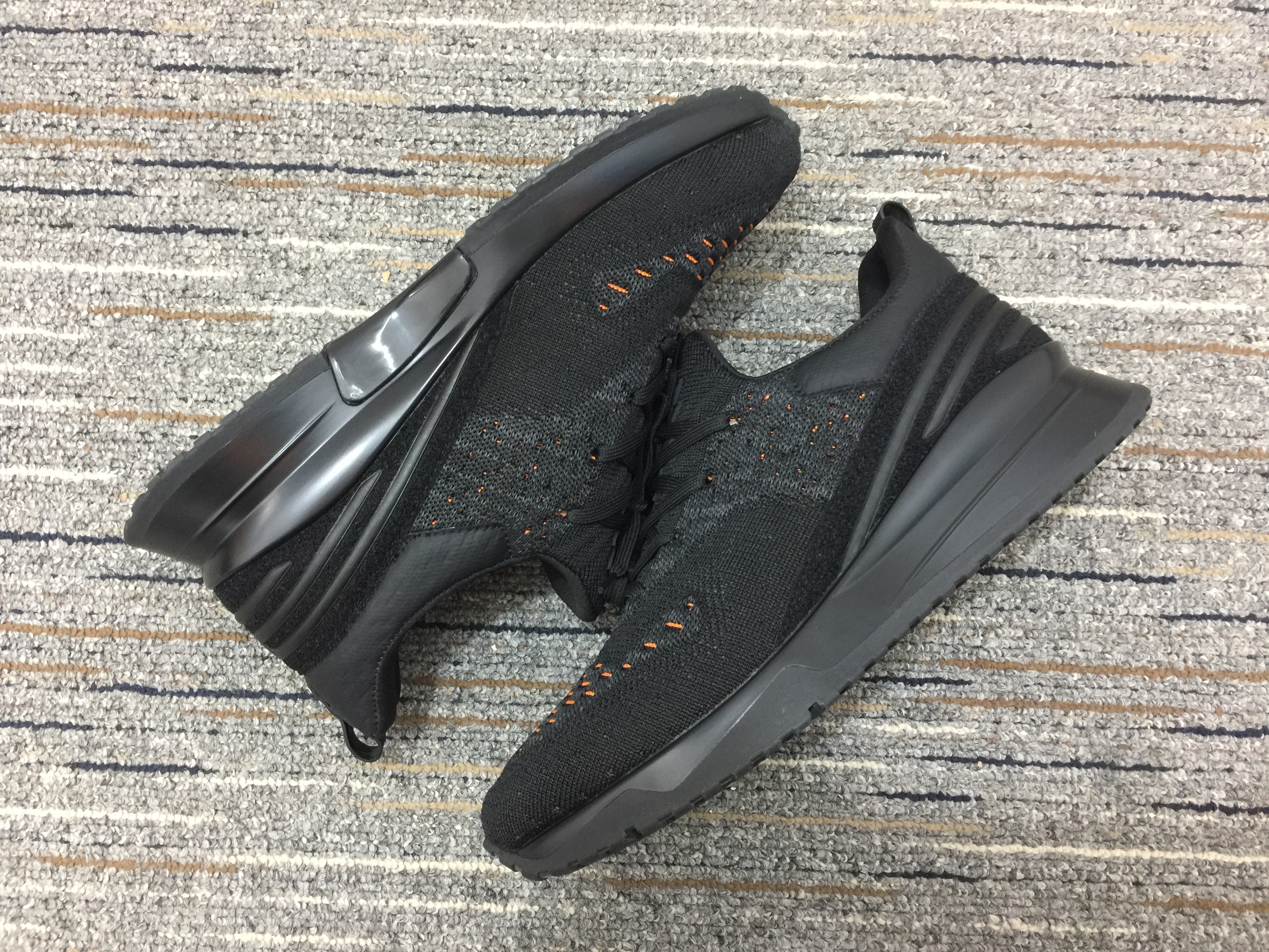 Men L*ouis V*uitton VNR Top Sneakers