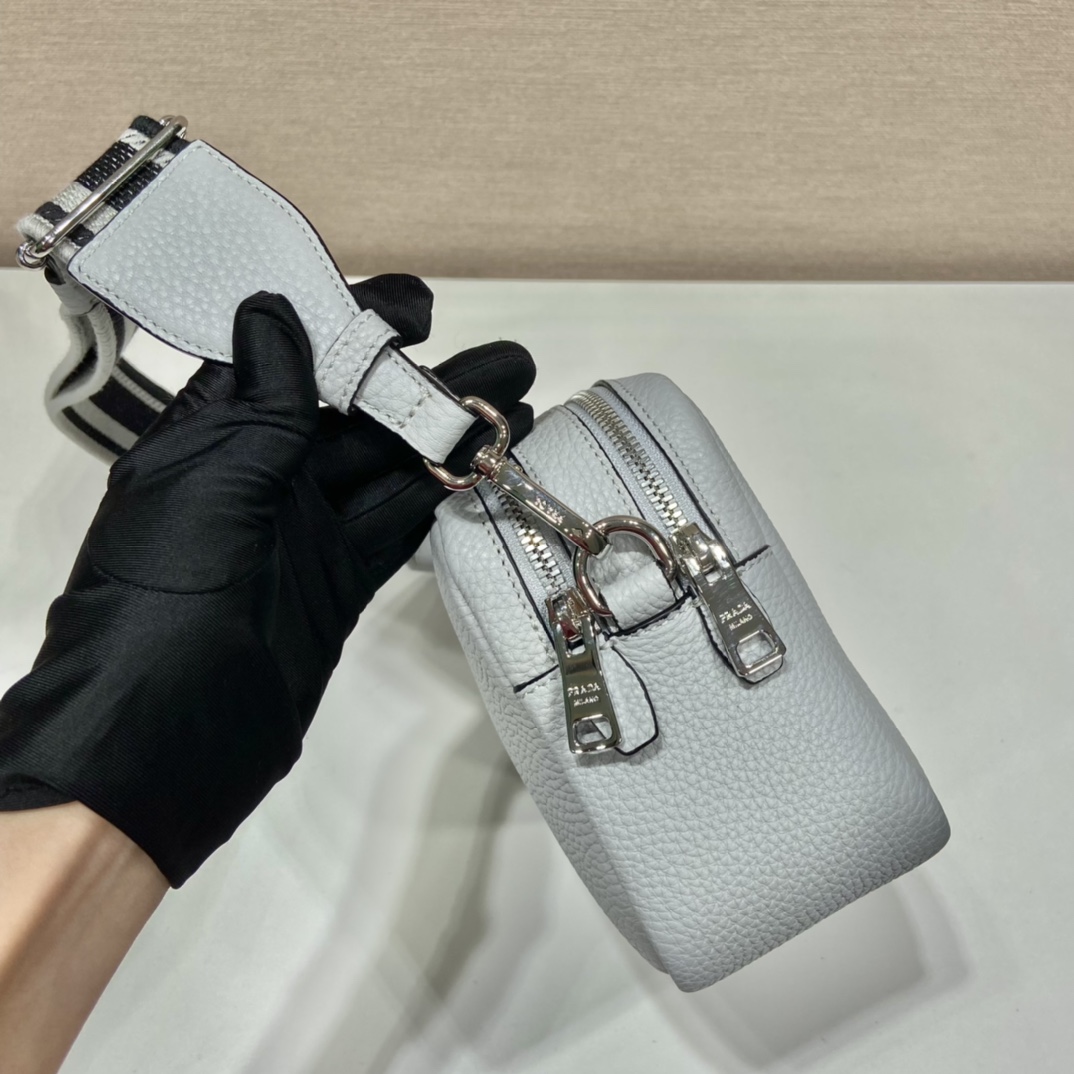 P*rada Bag Top Quality 22*14*8CM