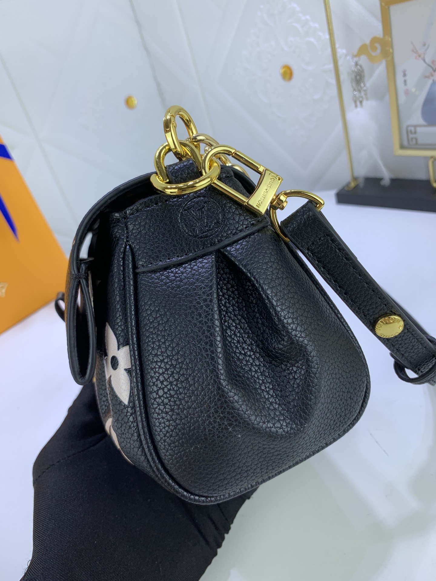 L*ouis V*uitton Bag Top Quality 24*14*9cm