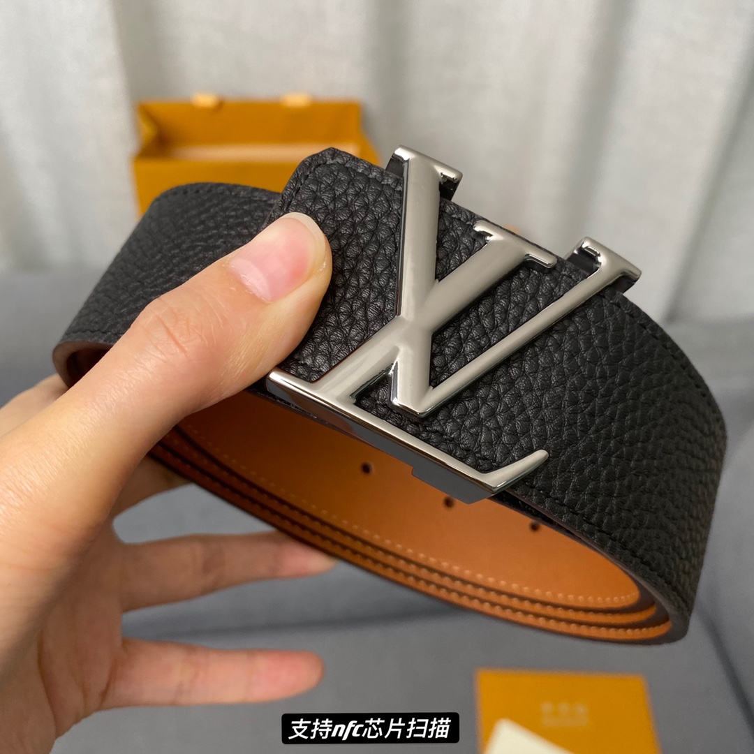 L*ouis V*uitton Belts Top Version