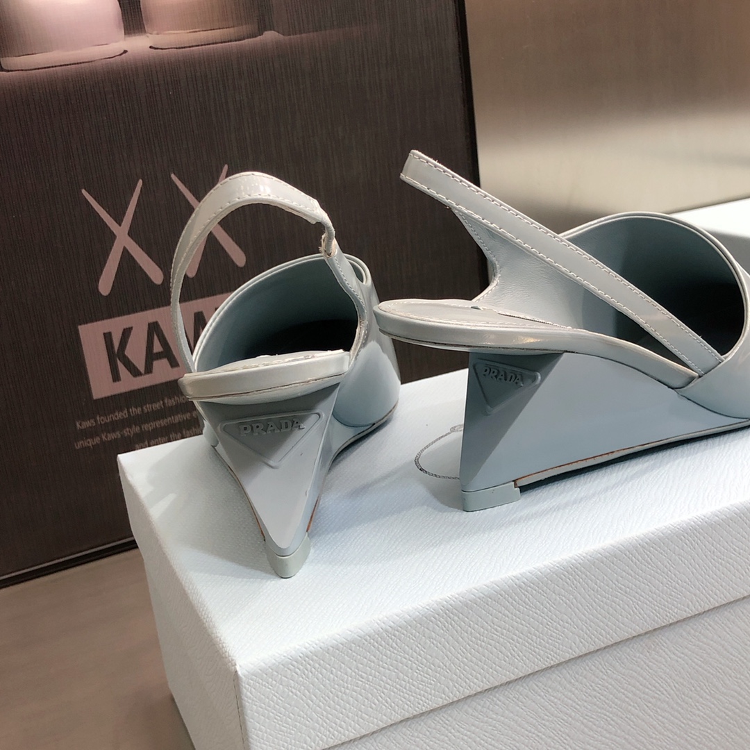 Women P*rada Top Quality Sandals