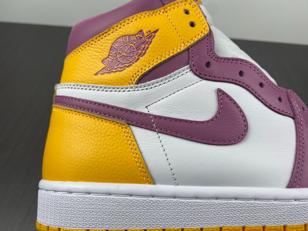 Air Jordan 1 High OG “Brotherhood” 555088-706