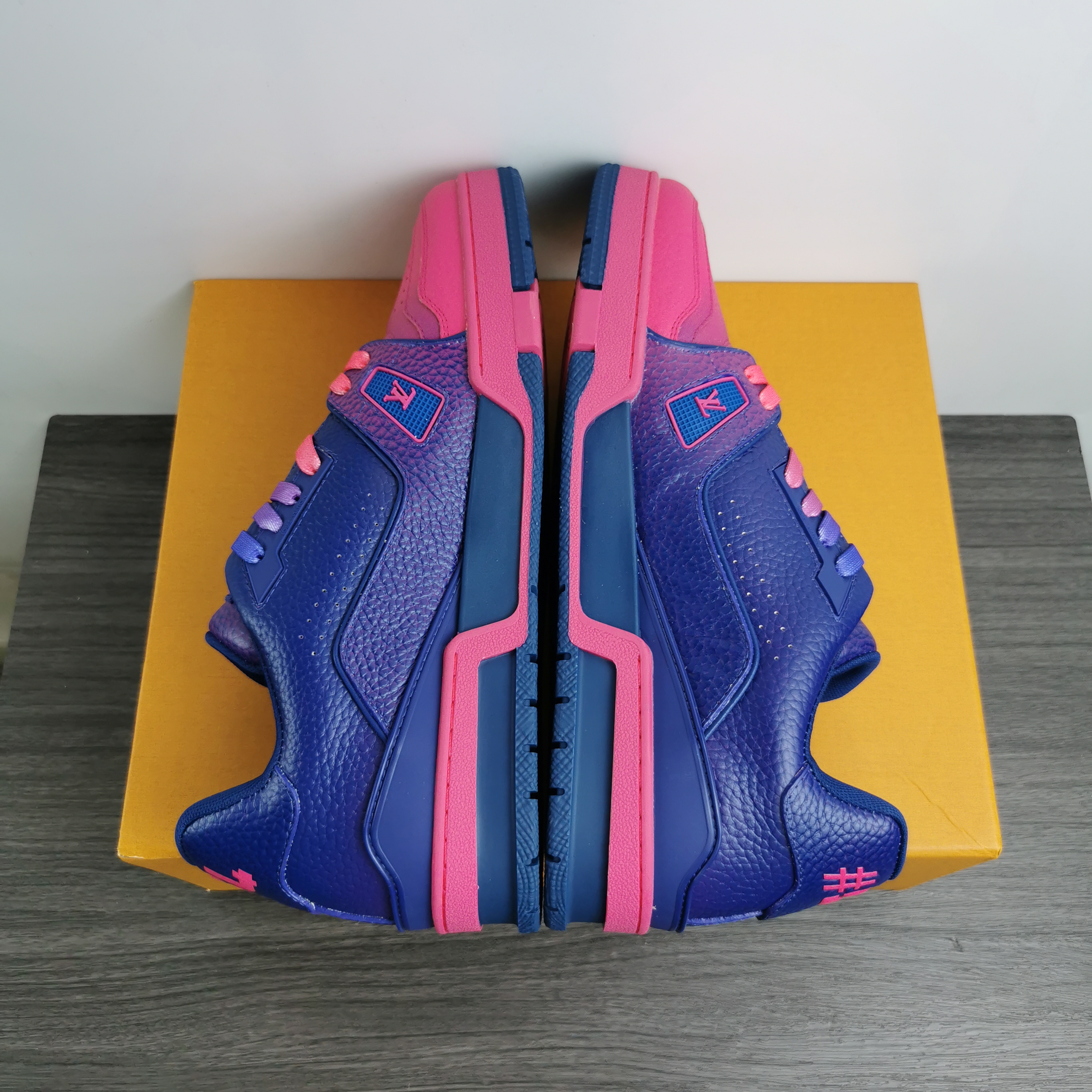 Men L*ouis V*uitton Top Sneakers